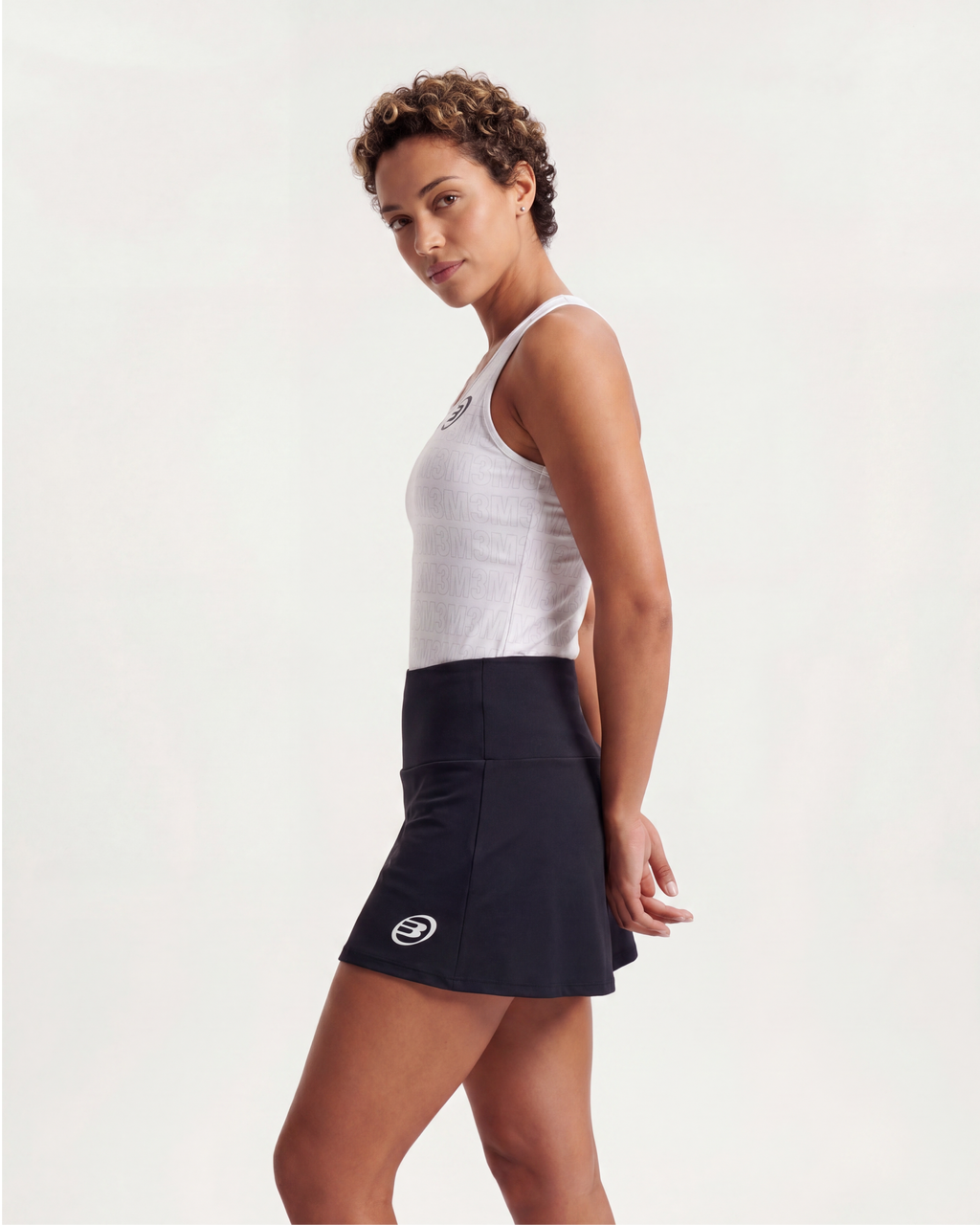Falda de Pádel Mujer M3 x Bullpadel con Short Interior Técnico