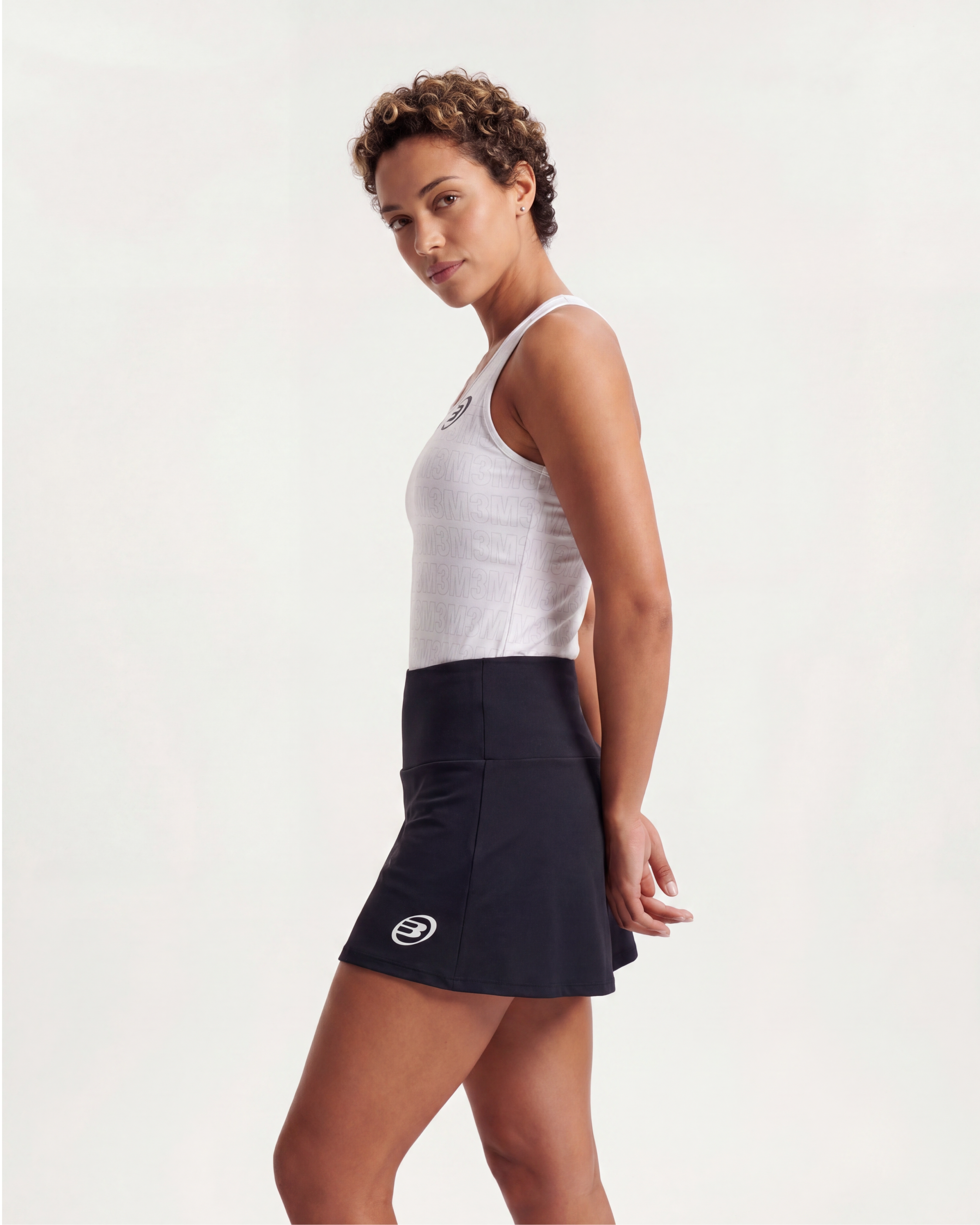 Falda de Pádel Mujer M3 x Bullpadel con Short Interior Técnico