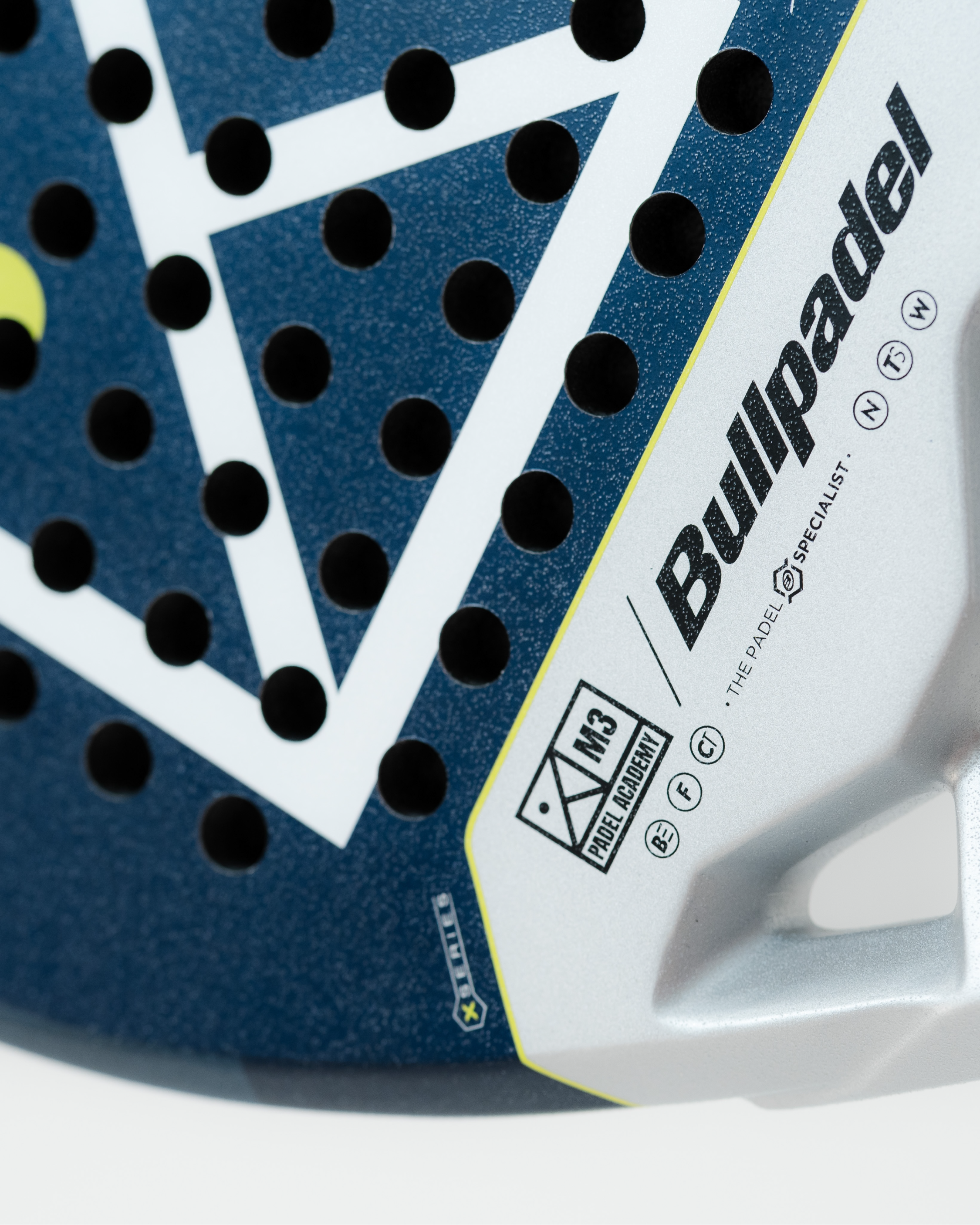 Pala Bullpadel Vertex 02 M3 Edition